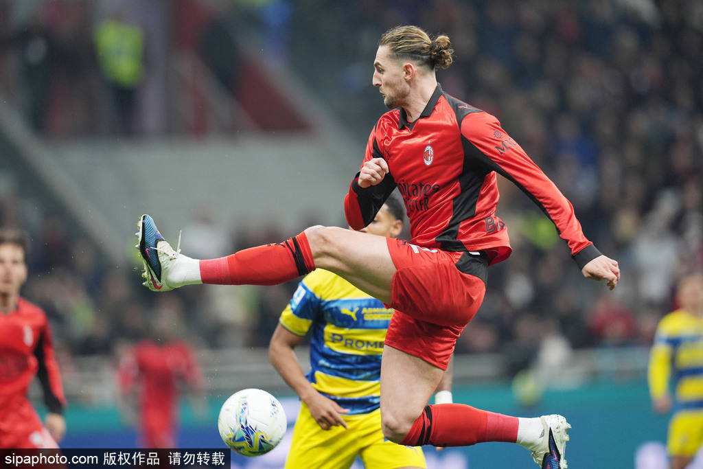 意甲-特罗伊洛头球绝杀 米兰主场0-1帕尔马落后榜首10分